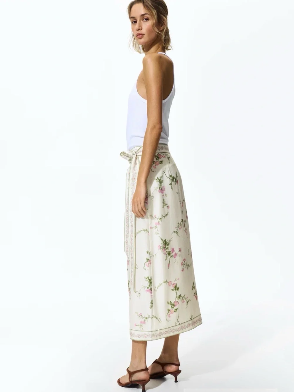 H&M Lyocell-Blend White/Floral Printed Midi Wrap Skirt. Size XS